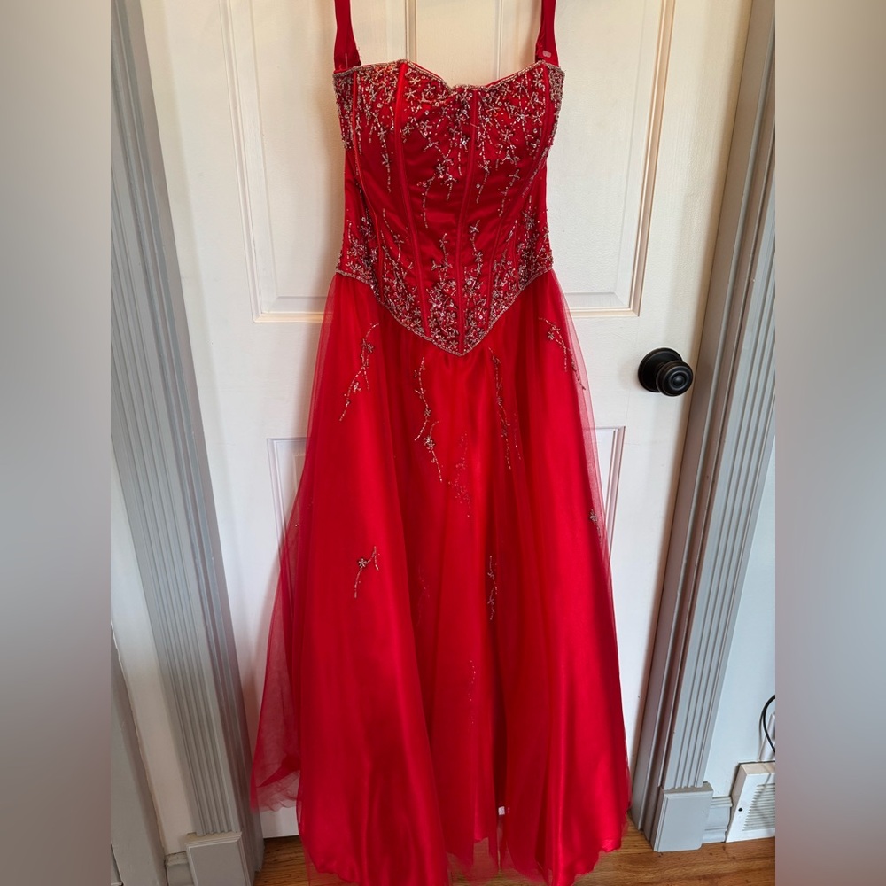 Gorgeous red ball gown prom dress! Open to offers!
